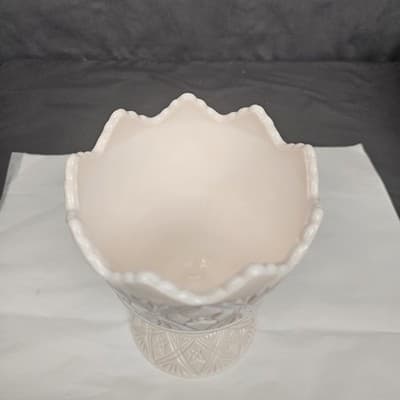 Vintage NAPCO Pale Pink Milk Glass Vase 6” Tall #2255 Cleveland Ohio Bowl MCM - Thumbnail 2
