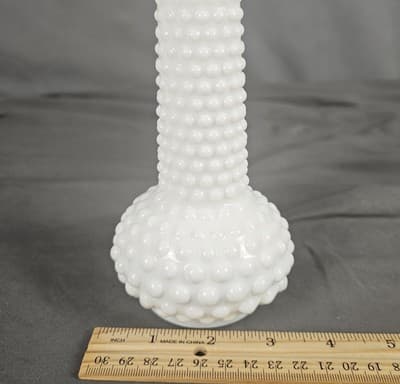 Vintage EO Brody White Milk Glass Hobnail Vase M-2900 USA - Thumbnail 7