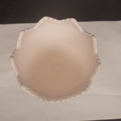 Vintage NAPCO Pale Pink Milk Glass Vase 6” Tall #2255 Cleveland Ohio Bowl MCM - Thumbnail 4