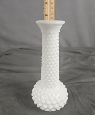 Vintage EO Brody White Milk Glass Hobnail Vase M-2900 USA - Thumbnail 6
