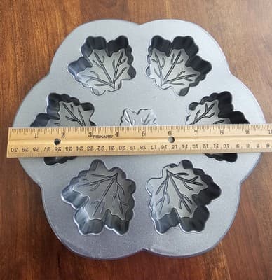 Nordic Ware Maple Leaf Muffin Cupcake Pan Heavy Cast Aluminum - Thumbnail 3