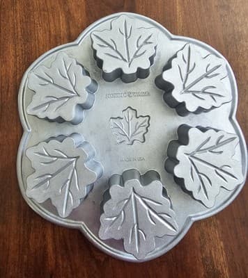 Nordic Ware Maple Leaf Muffin Cupcake Pan Heavy Cast Aluminum - Thumbnail 5