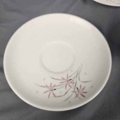 Carefree True China Cup & Saucer Flame Lily Syracuse Set of 2 USA - Thumbnail 4