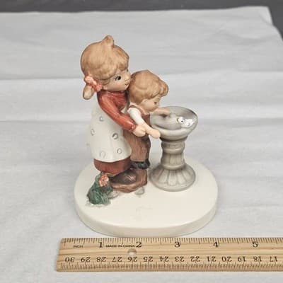 Vintage Lefton Hand Painted Girl Over Bird Bath Porcelian Figurine 07821 - Thumbnail 7
