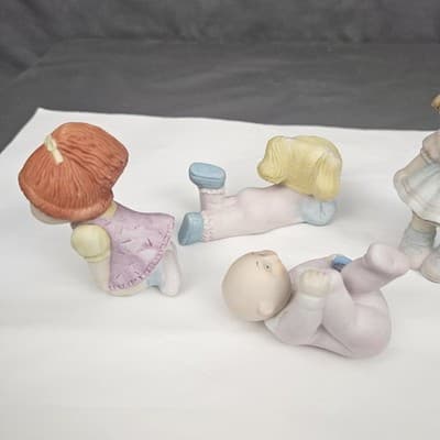 OAA Inc Vintage 1984 Porcelain Cabbage Patch Baby Figurines Lot 4 - Thumbnail 4
