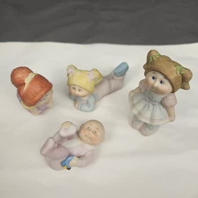 OAA Inc Vintage 1984 Porcelain Cabbage Patch Baby Figurines Lot 4 - Thumbnail 3