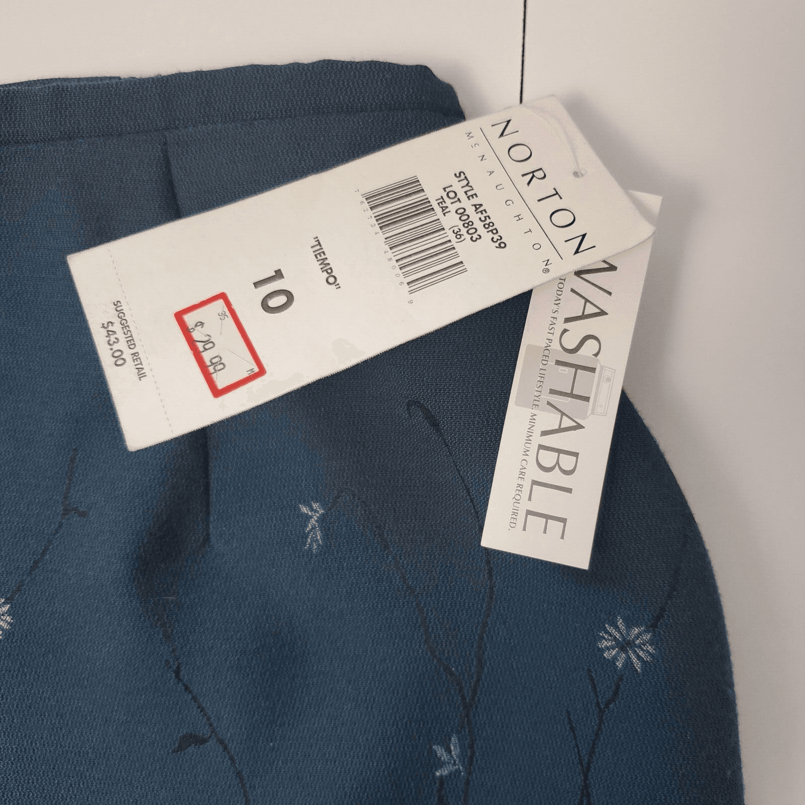 McNaughton Skirt 10, Blue Flowers New w Tags Zippered Fitted Retail $43 - Thumbnail 4