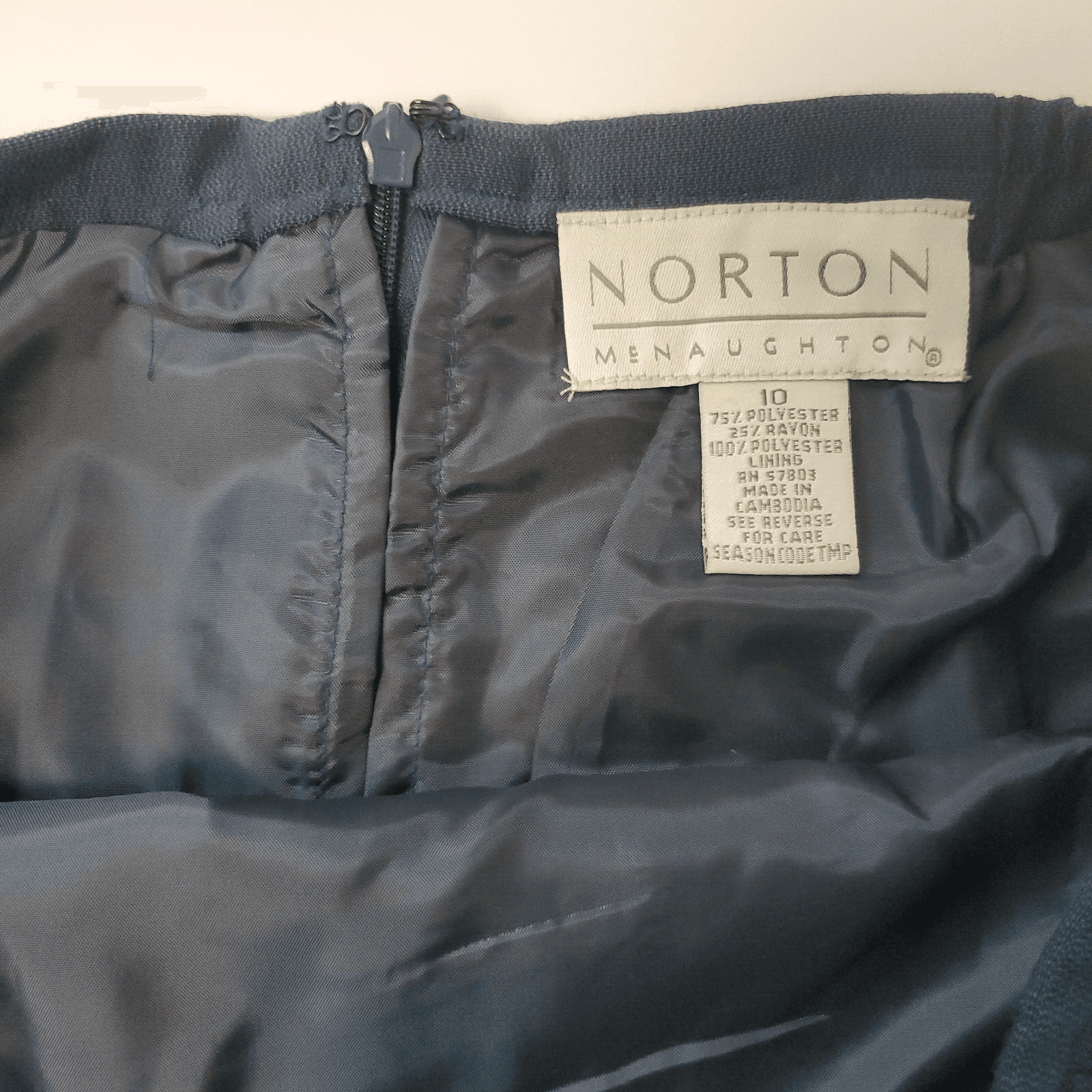 McNaughton Skirt 10, Blue Flowers New w Tags Zippered Fitted Retail $43 - Thumbnail 5