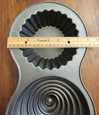 Wilton Giant Jumbo Big Large 3D Cupcake Cake Baking Pan Non-Stick Mold - Thumbnail 3