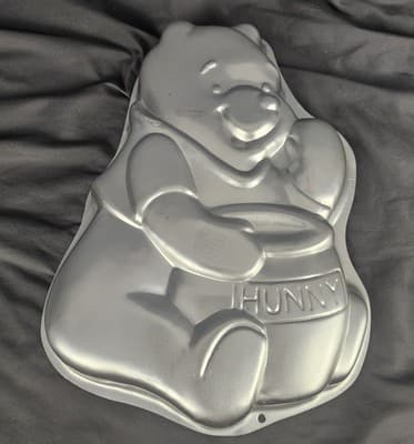 Wilton Disney Winnie the Pooh Cake Pan Bakeware Retired 1995 Vintage 2105-3000 - Thumbnail 2