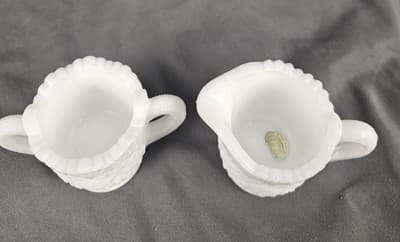 Small Westmoreland Milk Glass Sugar and Creamer, Mini Milk Sugar Quilt Pattern - Thumbnail 2