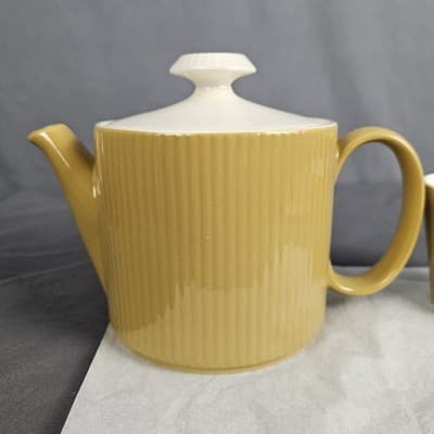 Vintage Homer Laughlin Sheffield Serenade Teapot & Teacup Excellent condition - Thumbnail 9