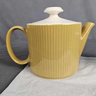 Vintage Homer Laughlin Sheffield Serenade Teapot & Teacup Excellent condition - Thumbnail 3