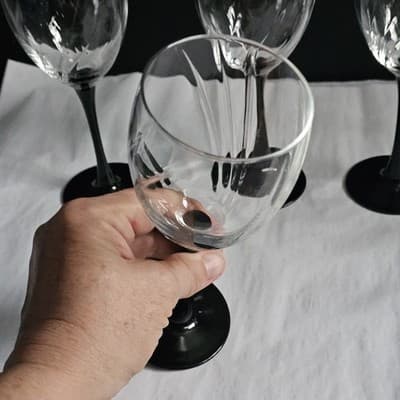 Vintage Luminarc France Domino Gothic Black Stem Wine Glass Set Of 8 - Thumbnail 5