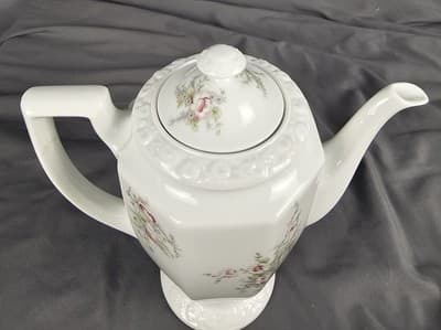 Rosenthal Iris Chocolate Pot Pink Roses, Blue Flowers Tea Pot with Lid - Thumbnail 2