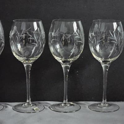 Vintage Bulgaria Hand Cut Crystal Wine Glasses Floral Set 4 Excellent 9" Tall - Thumbnail 2
