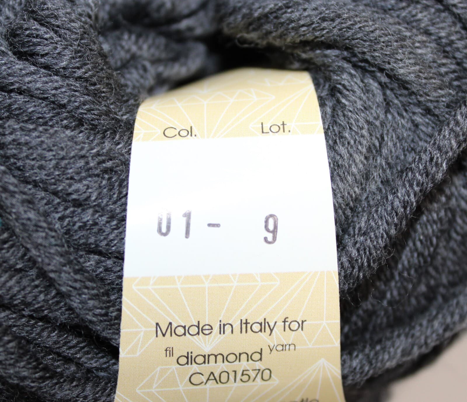 SALE Diamond Luxury Mega Merino Yarn, 100% Merino Wool, Col Gray - Thumbnail 2