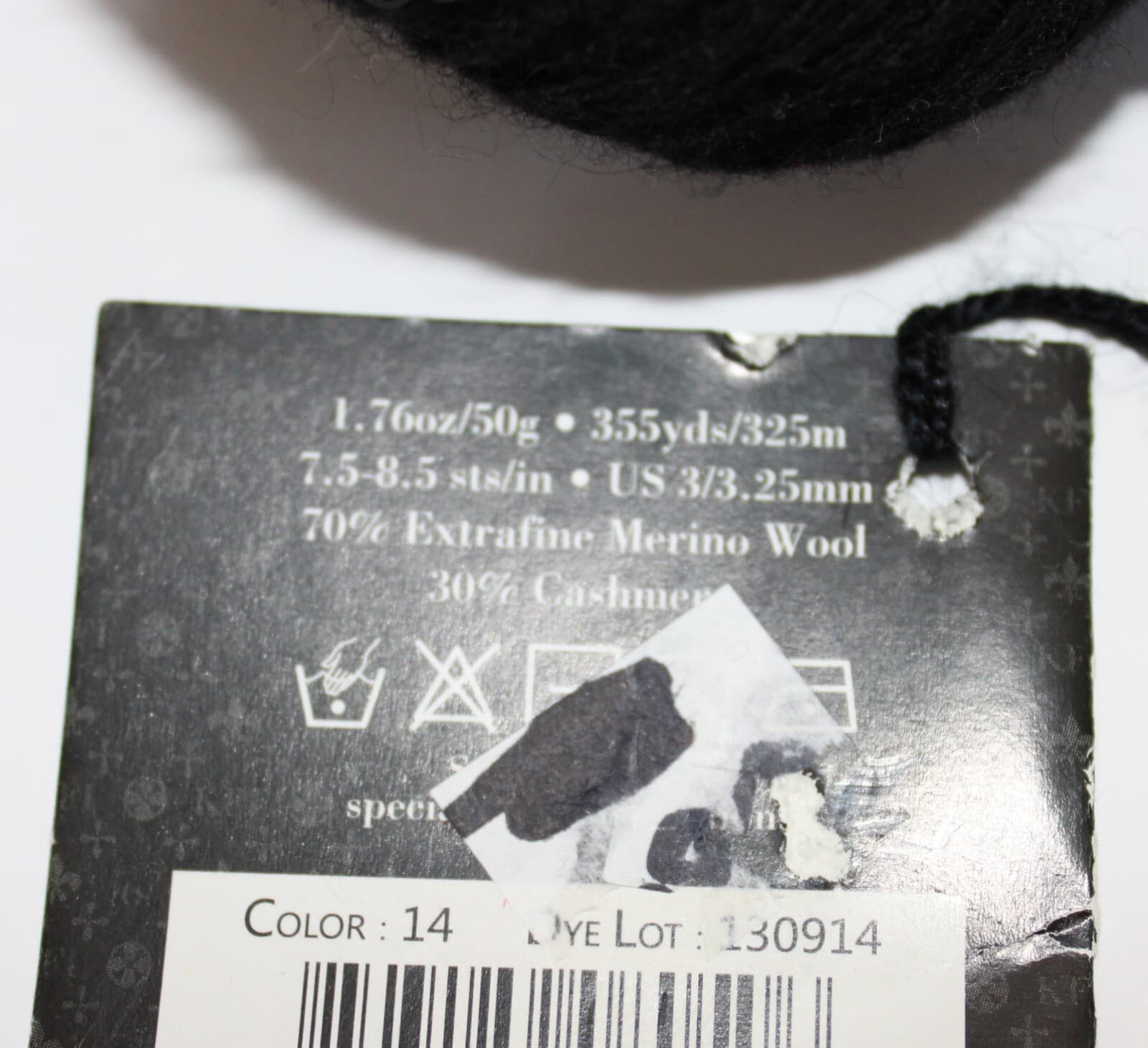 SALE KFI Luxury Collection 70% Extrafine Merino Wool 30% Cashmere Blk 1.76oz 355 - Thumbnail 3