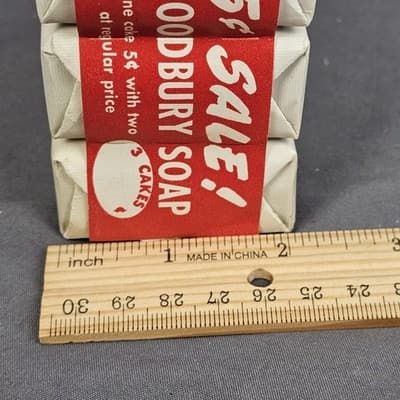 Vintage Woodbury Facial Soap Bars New Old Stock 1940s Prop 1 package with 3 bars - Thumbnail 7