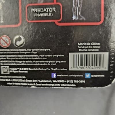 ReAction Predator Masked Invisible Action Figure 3.75” Funko 2013 Package Wear - Thumbnail 6