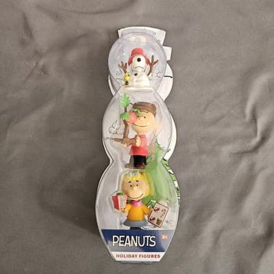 Peanuts Charlie Brown Sally Snoopy Christmas Holiday Figurines Tree 2018 - Thumbnail 2