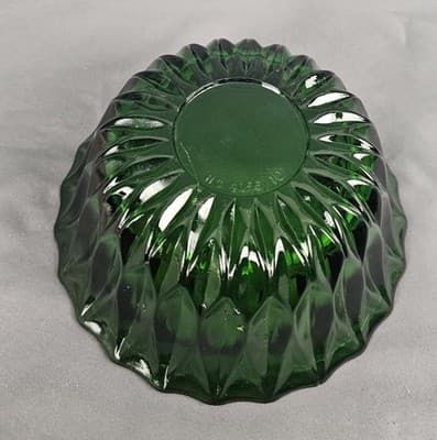 Vintage Green Hoosier Glass Bowl / Dish Scalloped Edge #4056 - Thumbnail 3