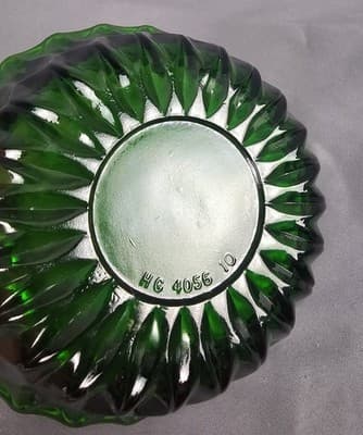 Vintage Green Hoosier Glass Bowl / Dish Scalloped Edge #4056 - Thumbnail 4