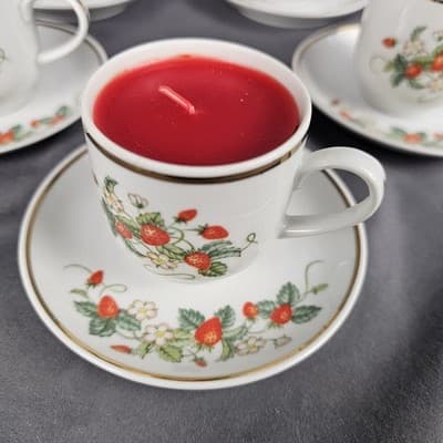 Avon Strawberry Demitasse Cup and Saucer 22k Gold Trim Set Of Five 1978 Candles - Thumbnail 4