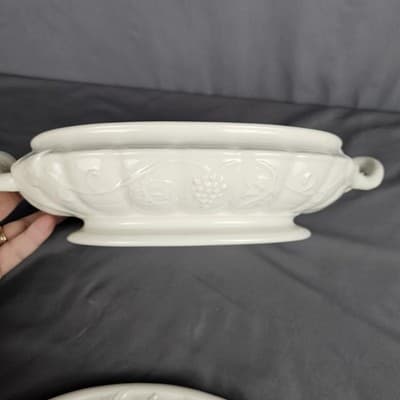 IronStone Red Cliff Covered Vegetable Dish Tureen Grape Vines Oval USA - Thumbnail 6