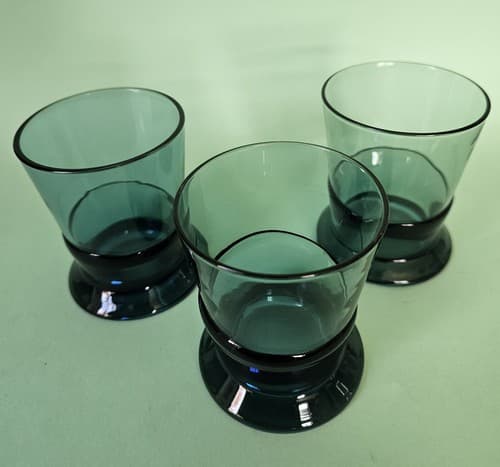 3 Cobalt Blue Drinking Glasses Tumblers Cocktail Juice Ikea 3.5" Tall x 2.75" - Thumbnail 2