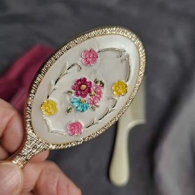 Vintage Child's Comb & Mirror Set in Case Floral Design Made in England 5" Long - Thumbnail 7