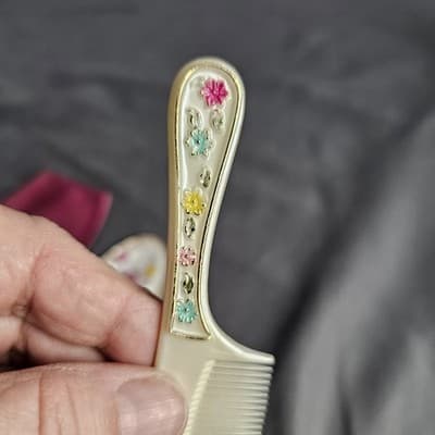 Vintage Child's Comb & Mirror Set in Case Floral Design Made in England 5" Long - Thumbnail 10