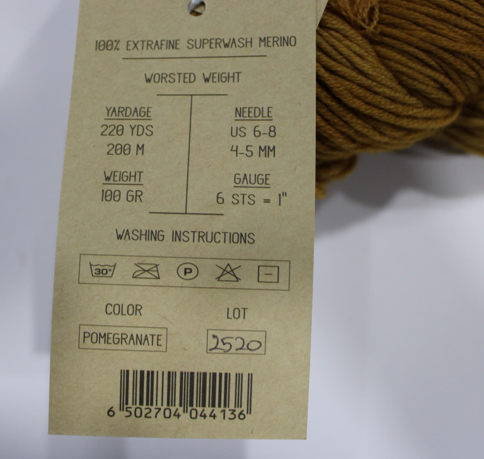 Urth Harvest Worsted Yarn 100% Extrafine Superwash Merino Pomgranite - Thumbnail 3