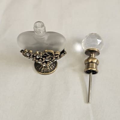 Vintage Perfume Bottle Crystal Glass Top Gold Tone Rhinestones Frosted Glass - Thumbnail 6