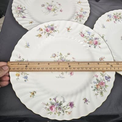 Minton Marlow Bone China Dinner Plate 10.5" Dia Set of 4 Read Description - Thumbnail 3