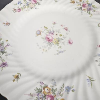 Minton Marlow Bone China Dinner Plate 10.5" Dia Set of 4 Read Description - Thumbnail 4