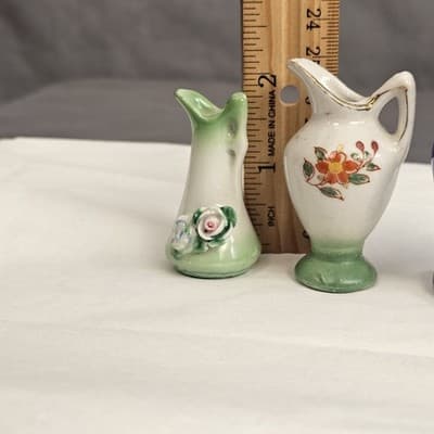4 Vintage Occupied Japan Miniatures - Pitcher, Watering Can, & Pitcher w/ Roses - Thumbnail 9