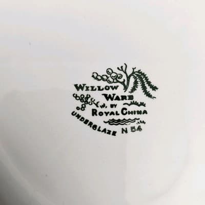 Vintage Willow Ware Royal China Underglaze 11.5" Dinner Plate Platter N54 - Thumbnail 5
