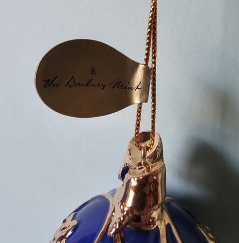 Danbury Mint Indigo Bunting Christmas Ornament Birds of Splendor Egg 3.5" - Thumbnail 4