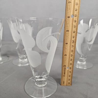 Vintage Etched Parfait Glasses Footed Clover Leaf Set of 4 - Thumbnail 7