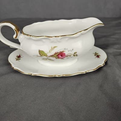 Briar Rose Gravy Boat with Attached Bottom Plate Eschenbach Barvaria Germany - Thumbnail 2
