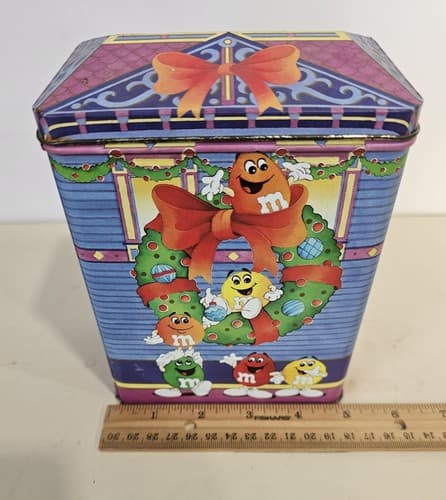 M&M's Brand Peanut Town Empty Canister Tin Christmas Eve Bed & Breakfast 1995 - Thumbnail 9