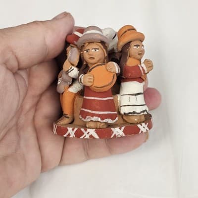 Vintage Peruvian Terra Cotta Clay Pottery Folk Art Circle Of Musicians 2.2" Tall - Thumbnail 5