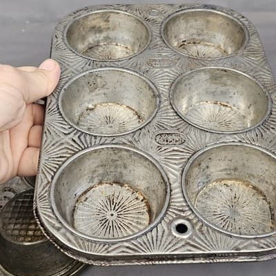 2 Vintage Ecko Ovenex Starburst Metal Muffin Cupcake Tin Baking Pans - Thumbnail 6