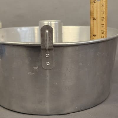 Vtg Angel Food Cake PAN 10x4" Round 2 pc Aluminum Tube Baking Tin Unmarked - Thumbnail 10