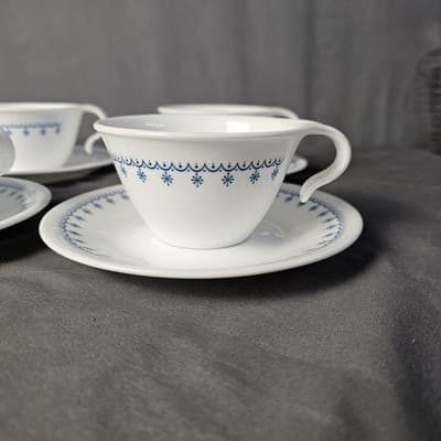 Vintage Corelle Blue Snow Flake Hook Handle Cups & Saucers Set Of 4 - Thumbnail 3
