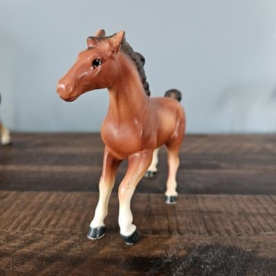 Small Horse Pony Figurines Lot of 3 Buckskin, Gray, Bay Vintage 4.5" Tall - Thumbnail 4