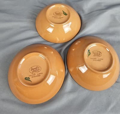 Stangl Pottery Country Garden 5.5" Salad Bowls set of 3 - Lighter Pink - Thumbnail 2
