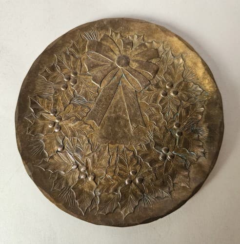 Hammered Wendell August Forge Christmas Wreath Coaster 4.25” Solid Bronze - Thumbnail 4