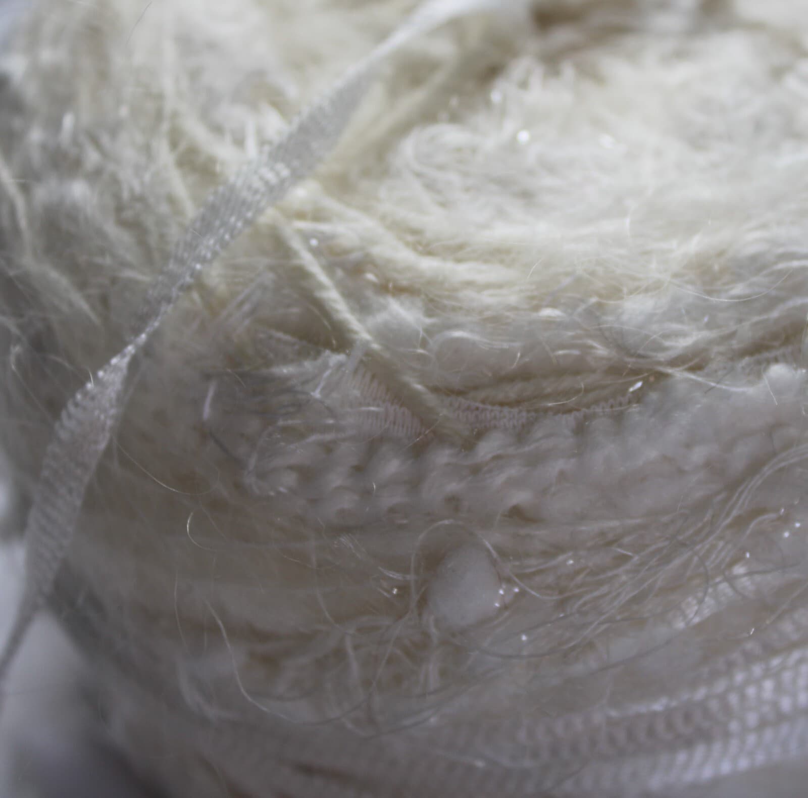 Camelot Designer Yarn Cream 31% Nylon 30% Wool 27% Acrylic 10% Mohair 327yd - Thumbnail 4